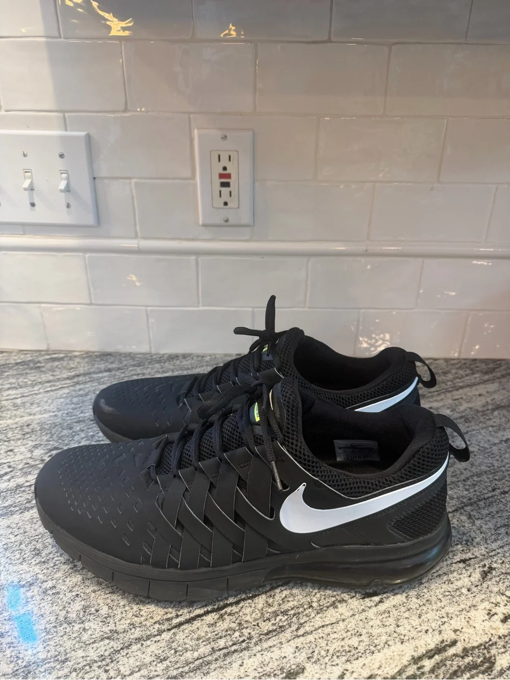 Men’s Nike Fingertrap Max TB 666410-010 Size 15